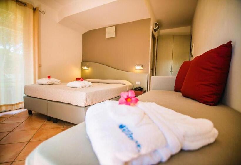 Isa Residence With Private Beach In Albinia, Just 100 Meters From The Sea, Apartments With Air Condi