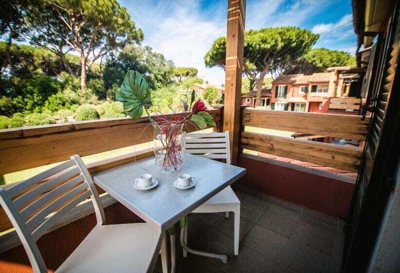 Isa Residence With Private Beach In Albinia, Just 100 Meters From The Sea, Apartments With Air Condi