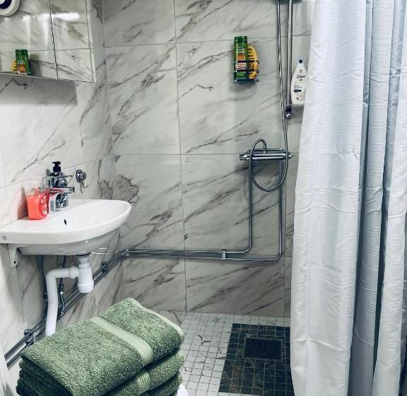 Lugnt Och Centralt Läge