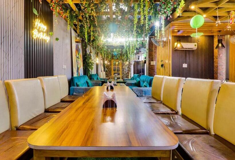 Oyo Hotel Indian Era