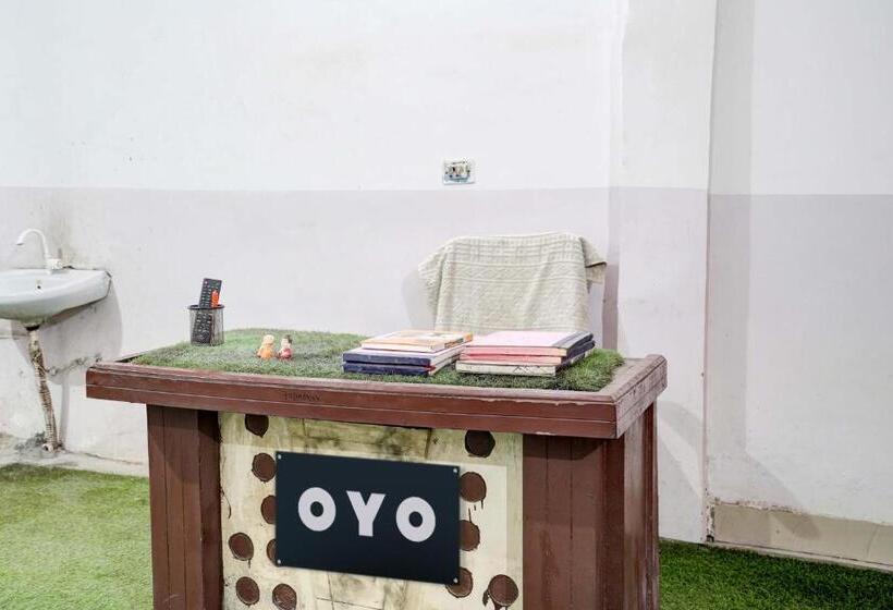 Oyo Preet Hotel & Restaurant