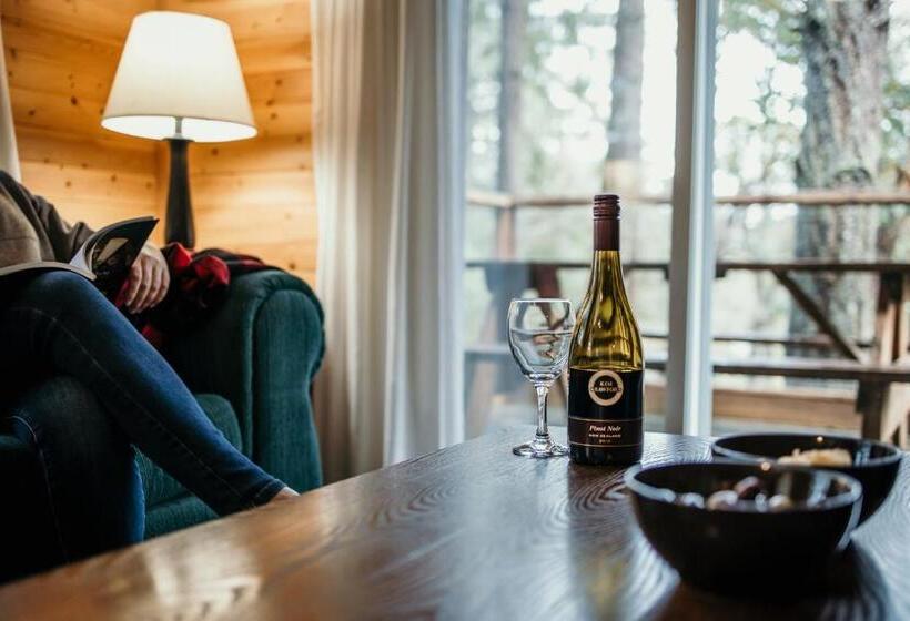 Page S Resort & Marina