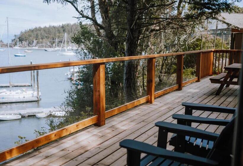 Page S Resort & Marina