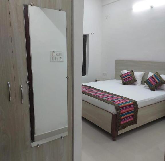 پانسیون 5 Petals