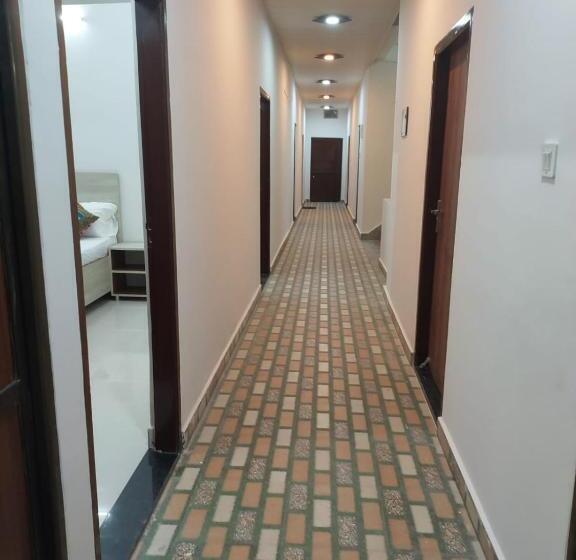 پانسیون 5 Petals