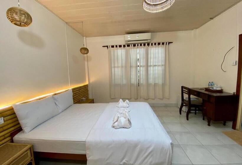 بنسيون Ecran Riverfront Guesthouse