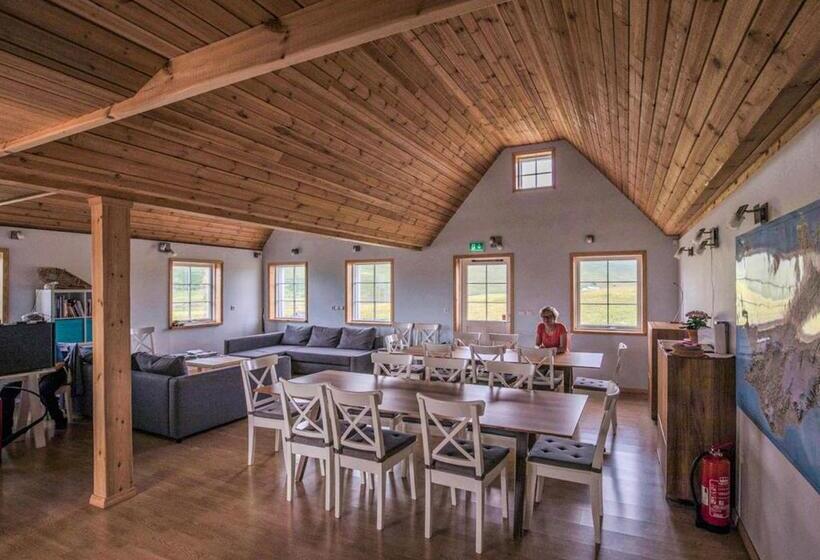 پانسیون Fagrafell Hostel