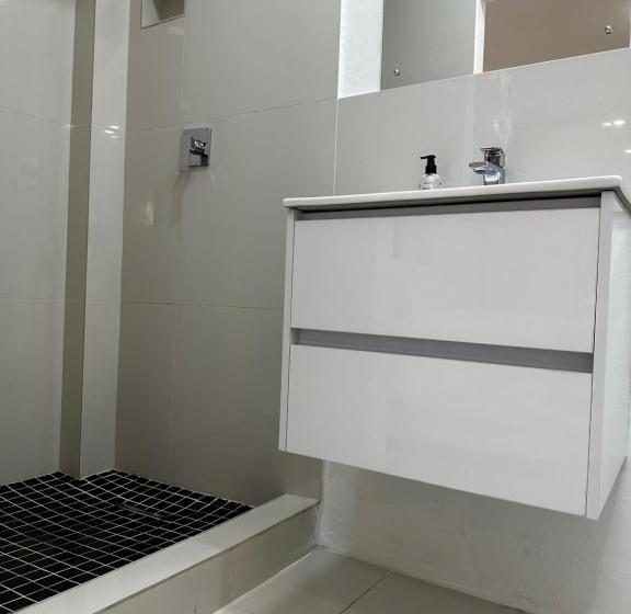 بنسيون Fradel Lagoon Holiday Unit