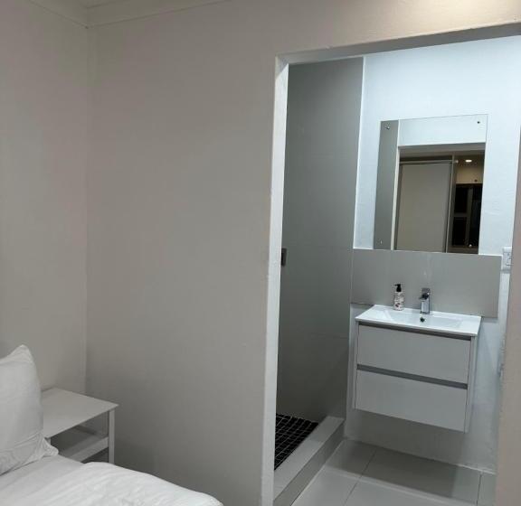 بنسيون Fradel Lagoon Holiday Unit