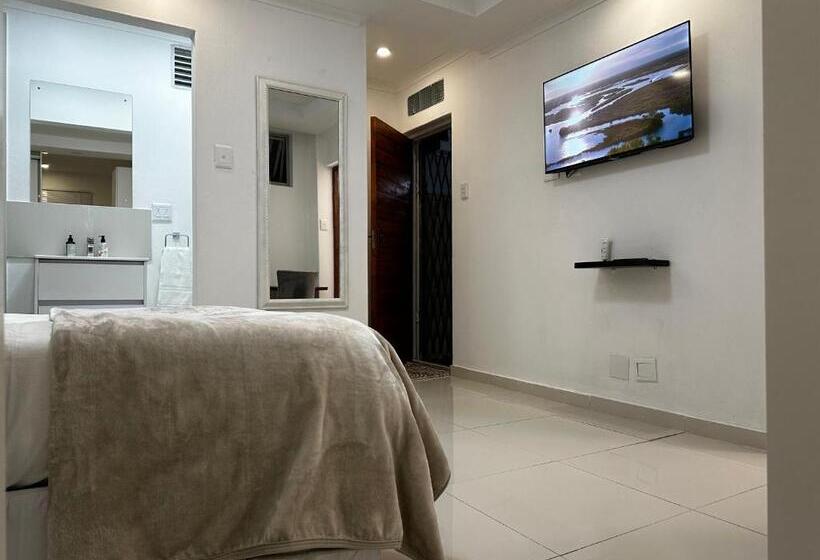 بنسيون Fradel Lagoon Holiday Unit