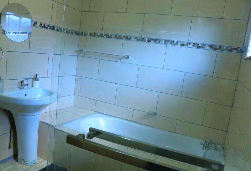 بنسيون La Maison Guesthouse