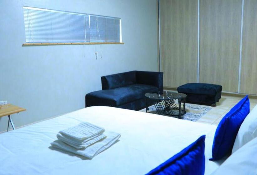 بنسيون La Maison Guesthouse