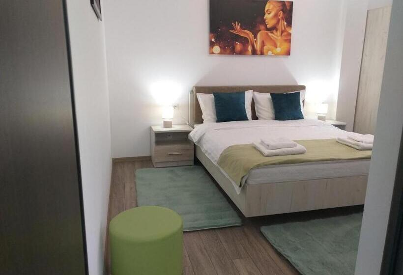 膳宿费 Luxury Runk House