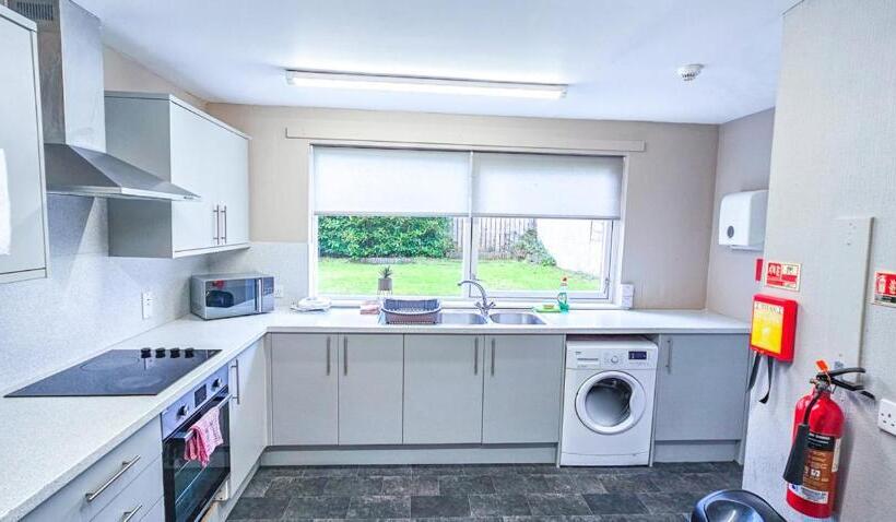 Пансион Mystayinn Telford Guest House