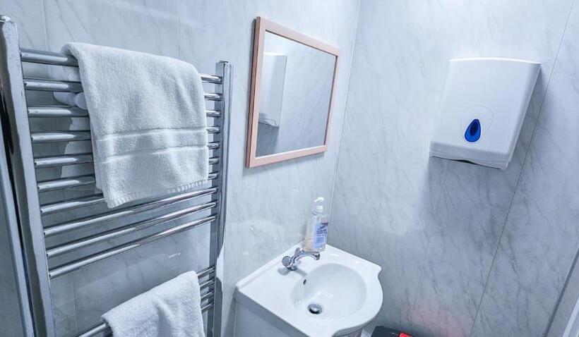 Пансион Mystayinn Telford Guest House