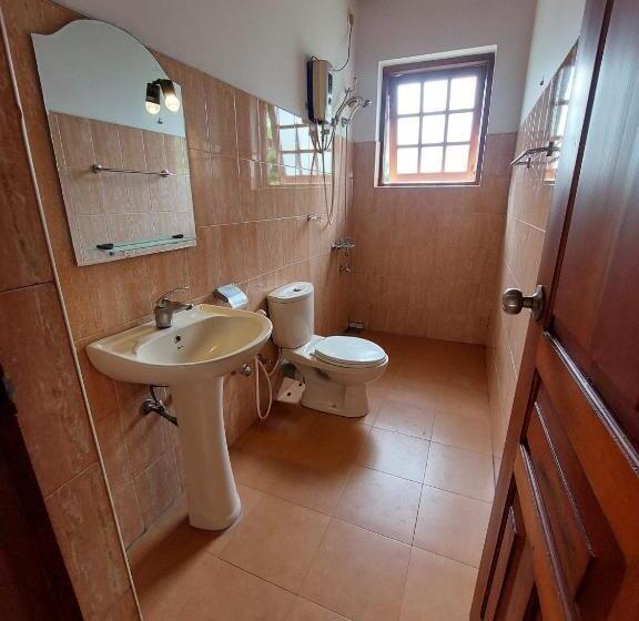 פנסיון Mystique Hideout