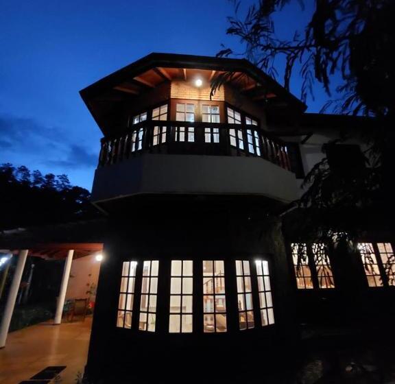 Пансион Mystique Hideout