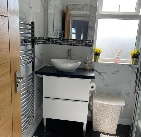 بنسيون Nishat & Amaan