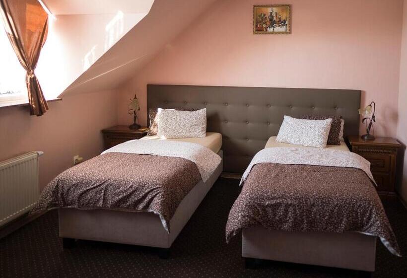 펜션 Penzión Royal