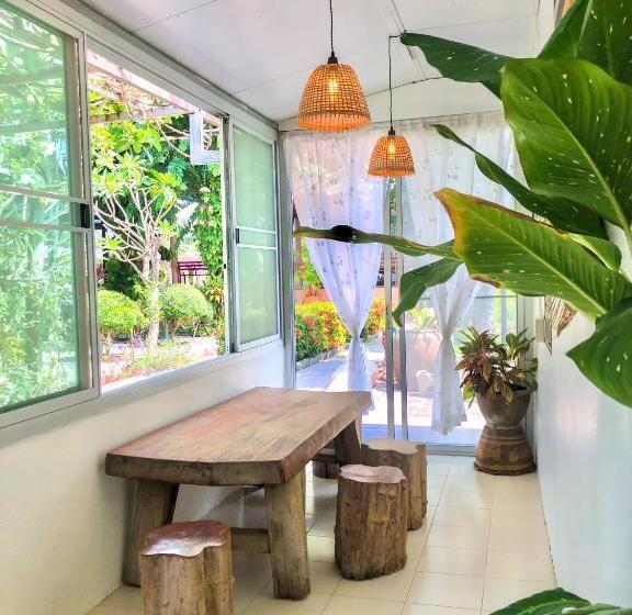 Пансион River Flow House Bangtanod