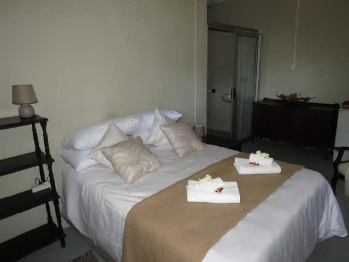 פנסיון Rus  N Bietjie Guesthouse/self Catering