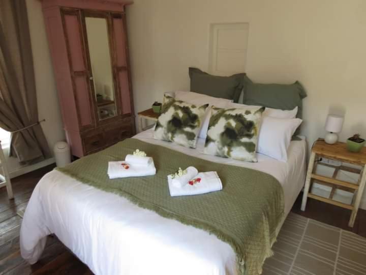 פנסיון Rus  N Bietjie Guesthouse/self Catering