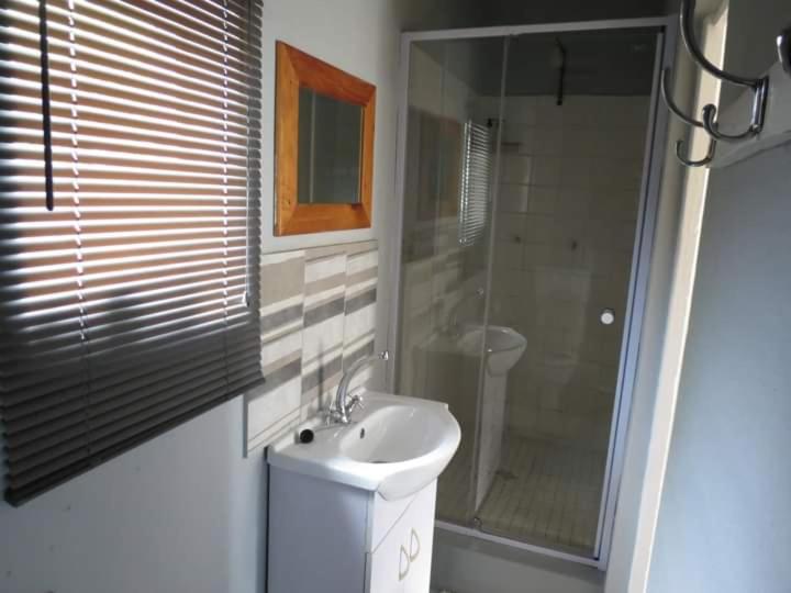 פנסיון Rus  N Bietjie Guesthouse/self Catering