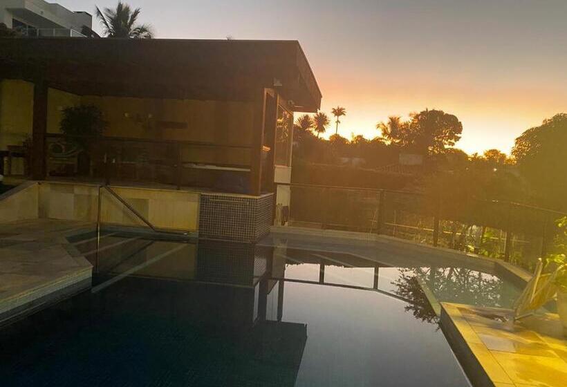 بنسيون Suites Casa Maia