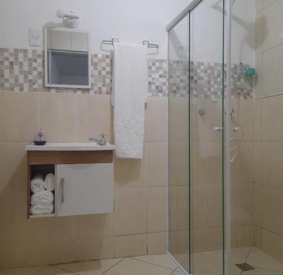 펜션 Suíte Com Uma Cama De Casal E Uma Cama De Solteiro