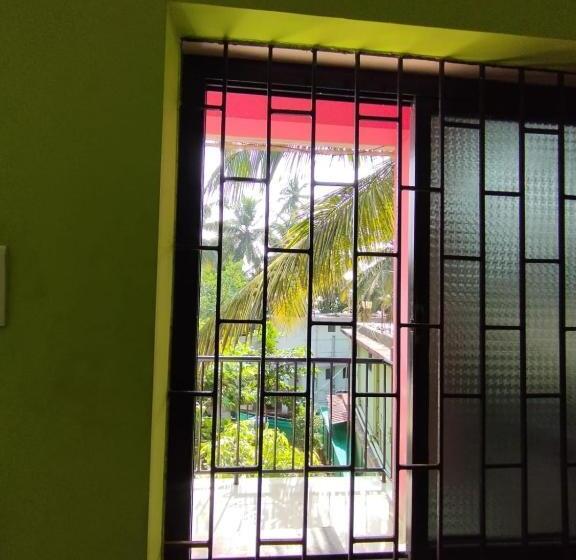 پانسیون The Valley