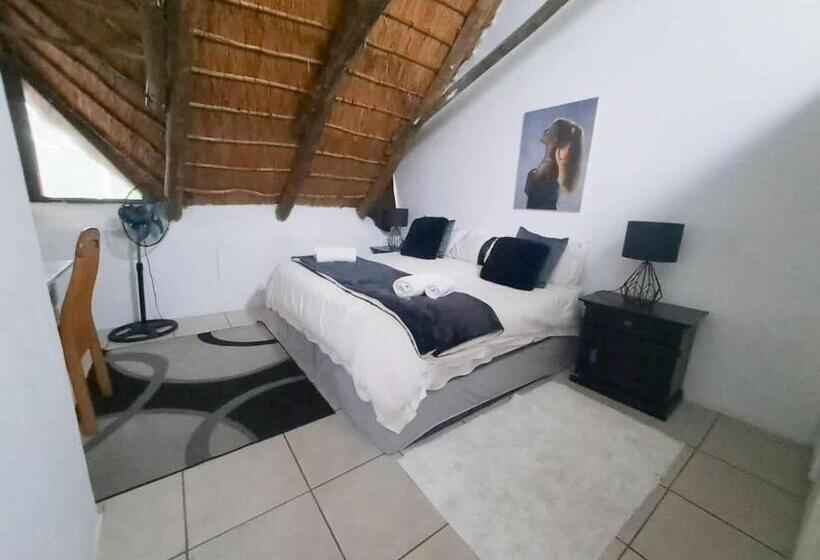 פנסיון Villa Jullienne   A Home Away From Home   Unit 4