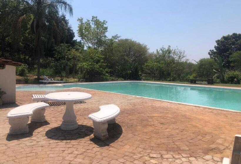 פנסיון Villa Jullienne   A Home Away From Home   Unit 4