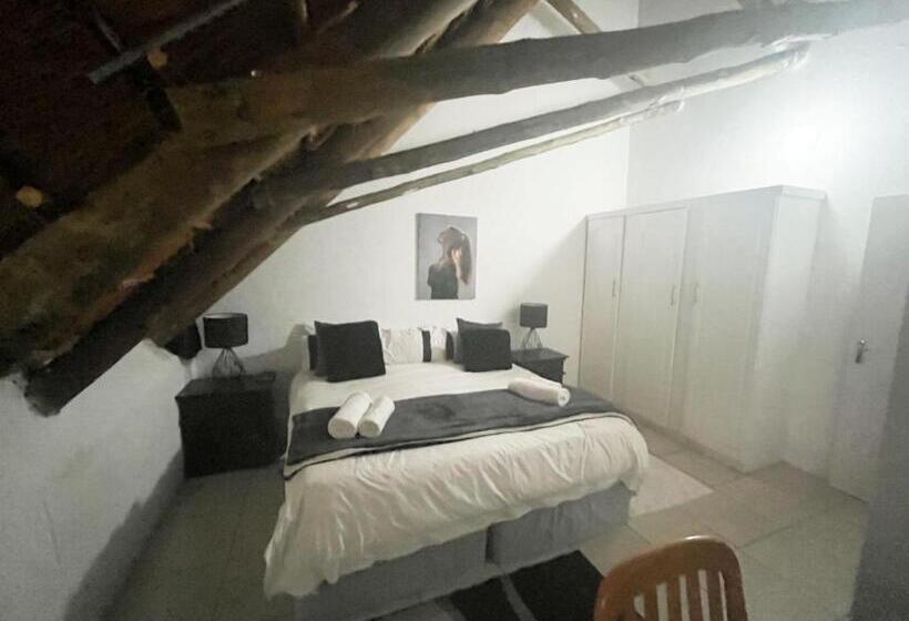 פנסיון Villa Jullienne   A Home Away From Home   Unit 4