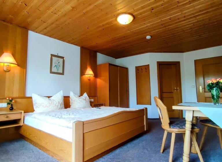 Frühstücks Pension Lichtenauer Hof