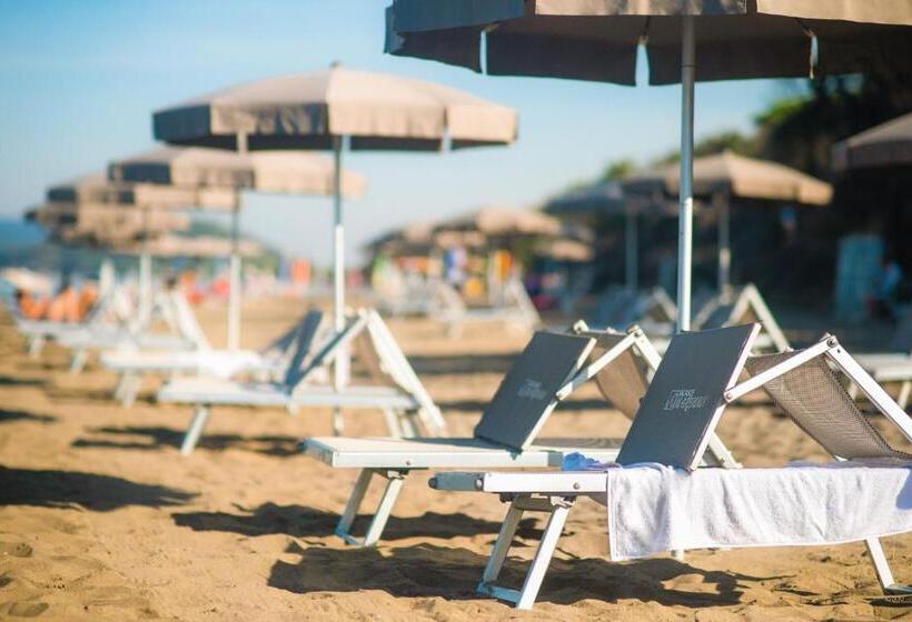 Residence With Private Beach In Albinia, Just 100 Meters From The Sea