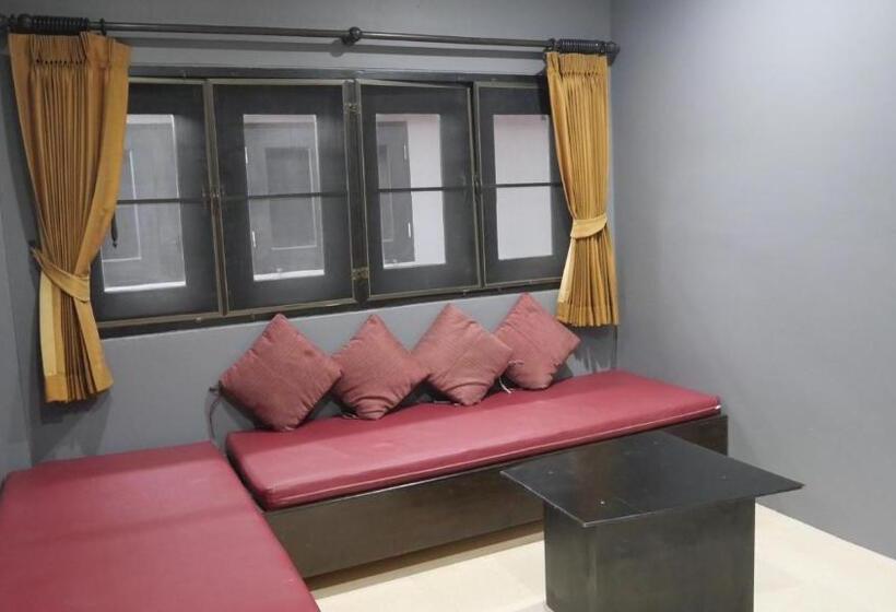 Airport Garden Resort