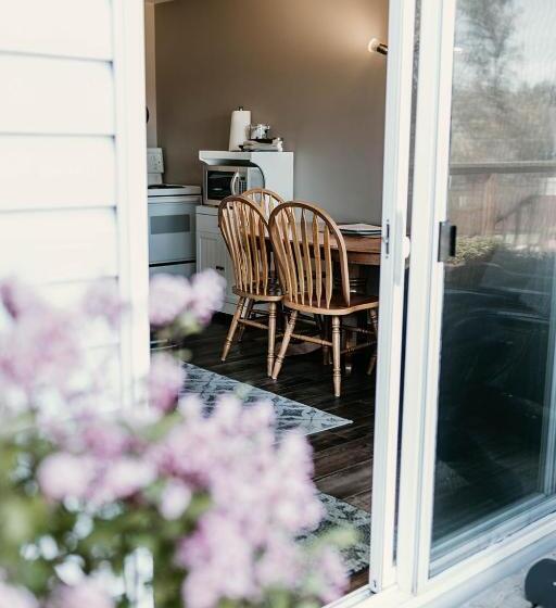 Resort Otel Page S Inn On Silva Bay