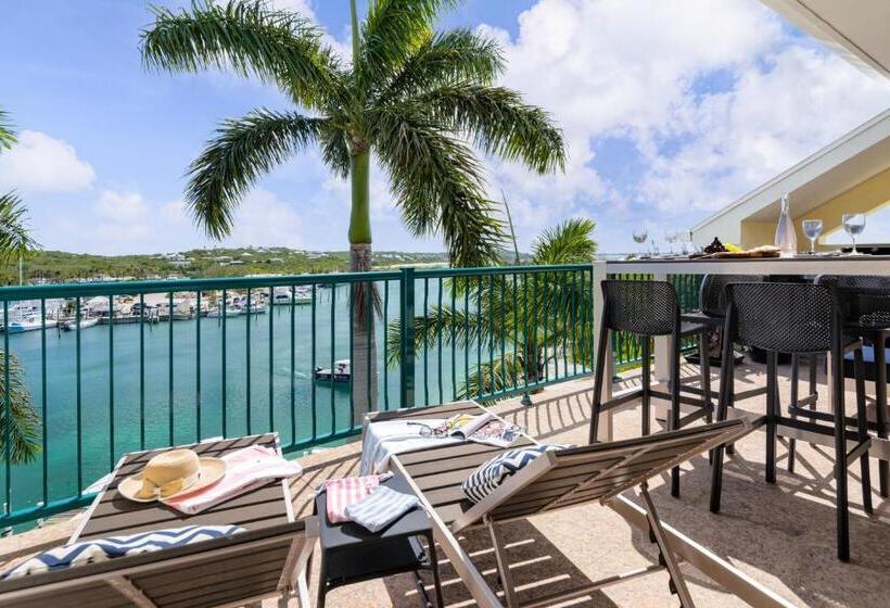 The Yacht Club Penthouse C14