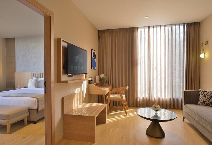 Treat Hotel, Nashik City Center