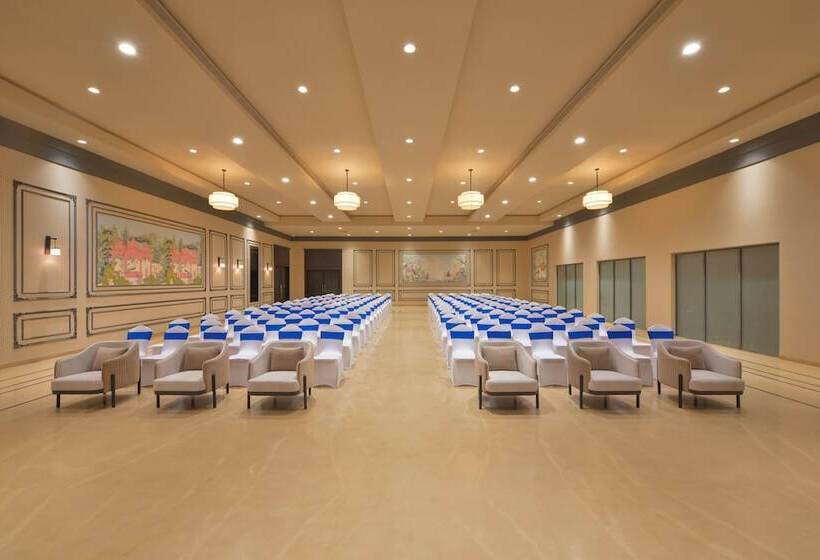 Treat Hotel, Nashik City Center