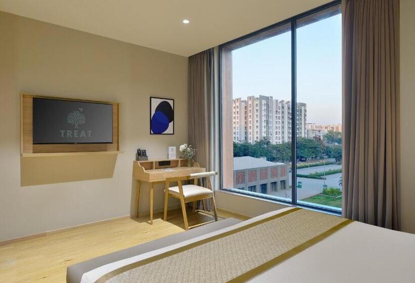 Treat Hotel, Nashik City Center