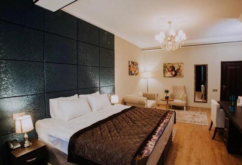 Vi̇va Boutique & Mirror Deluxe Hotel S Baku