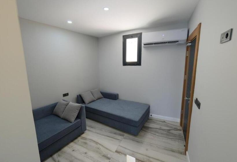 Xen Deluxe Boutique Hotel And Restaurant