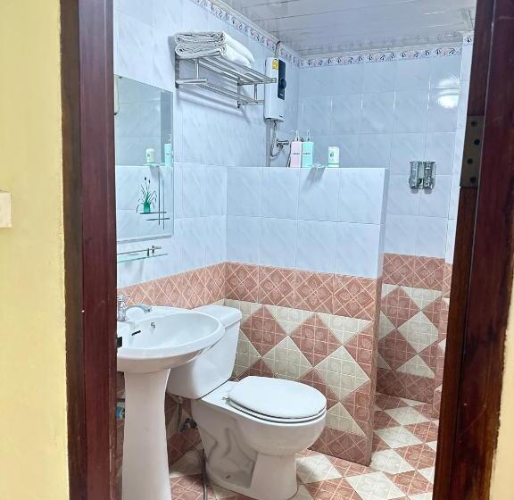 万象莉莉酒店 Lily