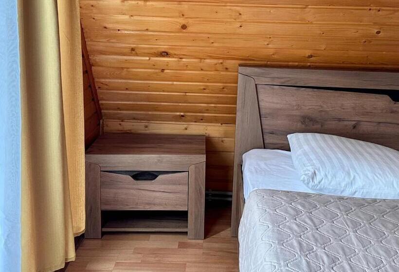 ユースホステル альтана