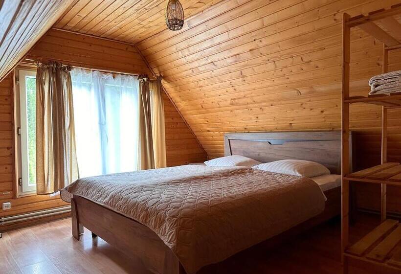 ユースホステル альтана