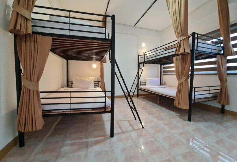 호스텔 Costa Bed Cha Am