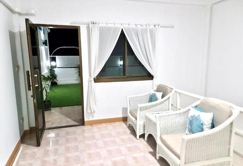 호스텔 Costa Bed Cha Am