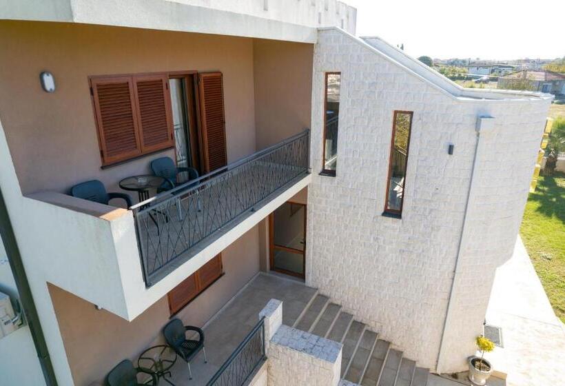 هاستل Motel Zeta Lux