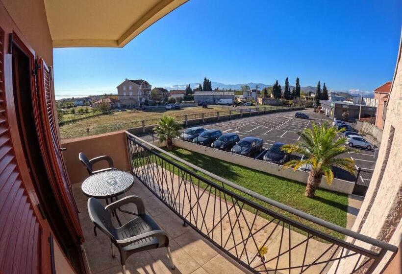 هاستل Motel Zeta Lux